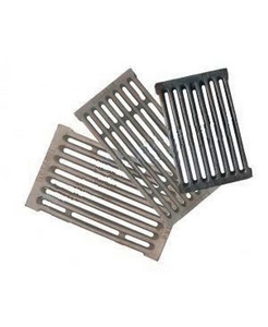 Колосник 910*250 Колосник чугунный 910*250 применяется в слоевых топках твердотопливных водогрейных и паровых котлов. Чтобы поддерживать в топке устойчивый слой горящего топлива, дров, угля или брикетов, из колосников собираются колосниковые решетки.
